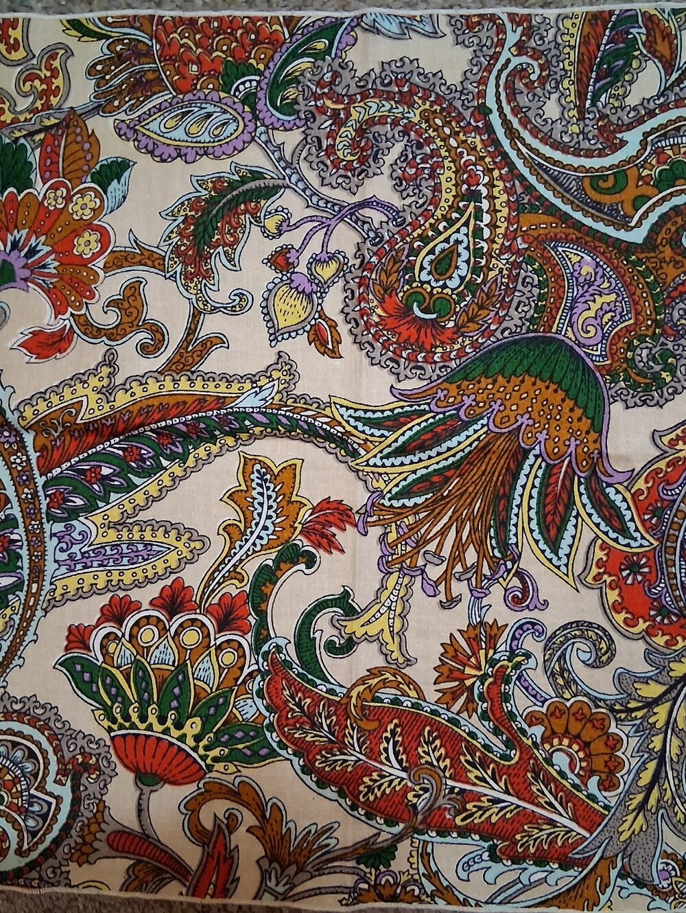 multicolored boho paisley floral design 16x16 square cloth, several Functions